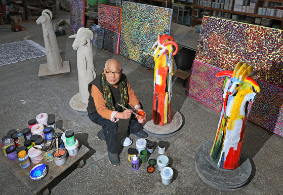 [ZOOM KOREA] Shin Sang-ho continues to mold a new path for Korean ceramics